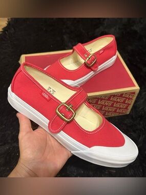 VANS Mary Jane red canvas gold buckle shoes sneakers women’s 8 new